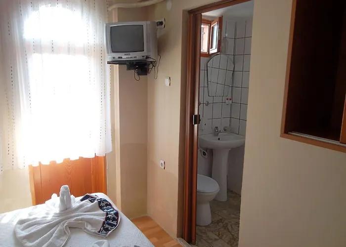 Ersah Kusadası